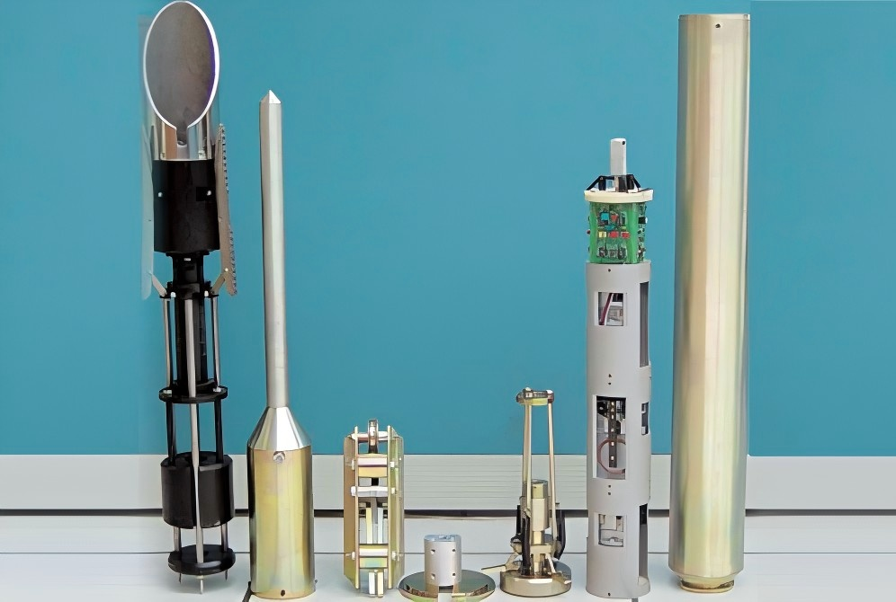 Iteratively upgraded second-generation data collectors; deployed downhole seismometers for the Capital Circle Seismic Network
